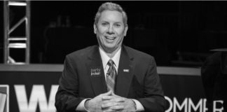 Śmierć pokerowej legendy. Mike Sexton przegrał walkę z rakiem (1947-2020) Mike Sexton