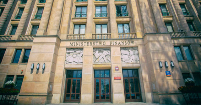 Kuriozalna odpowiedź Ministerstwa Finansów na interpelację Jarosława Gonciarza