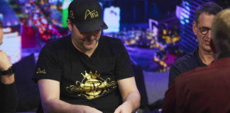 High Stakes Poker: Phil Hellmuth „eksplodował” w najnowszym odcinku Phil Hellmuth