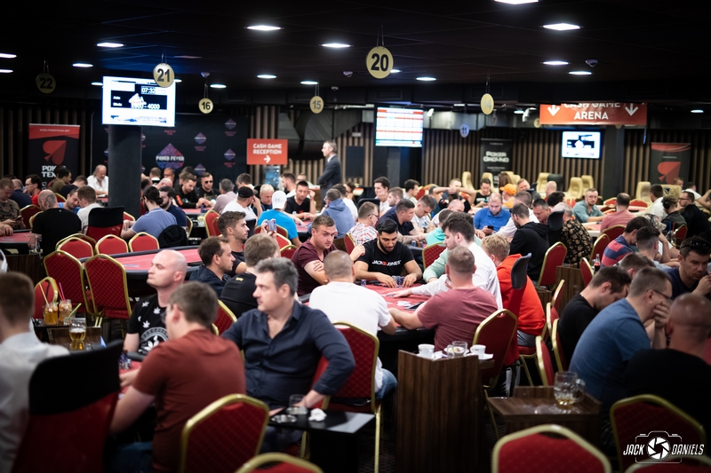 Main Event Poker Fever Series