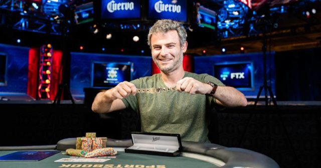 Vladimir Peck w „dogrywce” wygrywa event Mixed Triple Draw Lowball