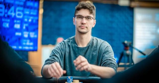 Kuba Michalak trzeci w High Rollerze Merit Poker!