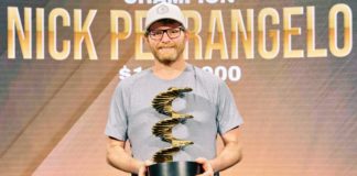 Stairway to Millions: Nick Petrangelo zwycięża drugi raz z rzędu! Stairway to Millions: Nick Petrangelo pozuje z trofeum po zwycięstwie w turnieju 100.000$