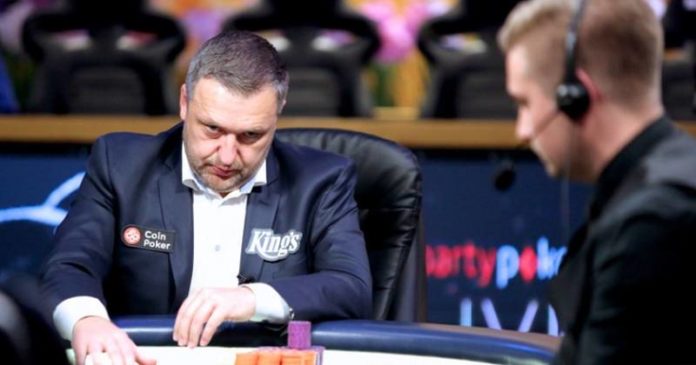 material_19_8_15_jztek Doradca Coin Poker Tony G w trakcie gry w King's Resort