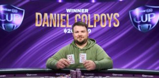 PokerGO CUP: Daniel Colpoys wygrywa event #1 PokerGO CUP: Daniel Colpoys pozuje po wygraniu eventu nr 1