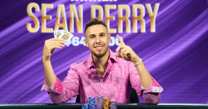 PokerGO CUP: Sean Perry pozuje po zwycięstwie w evencie #8