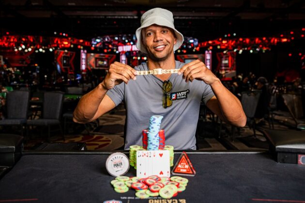 Phil Ivey z 11 bransoletką WSOP!